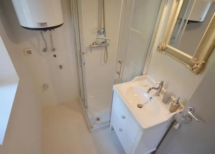 Charming Attic Appartamento Rovigno